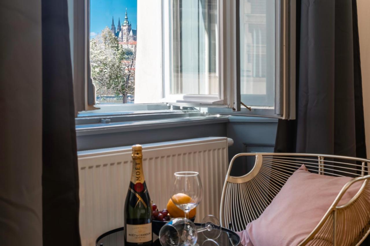 Emperor Castle View * Praga